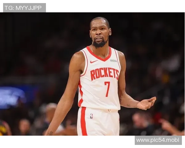 杜兰特首节得分上双,防守端单节送出3次封盖 杜兰特首节得分上双,防守端单节送出3次封盖